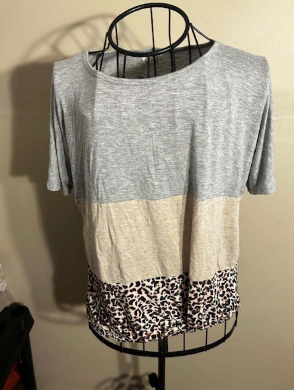 Size small womens tee shirt t gray tan leopard print striped